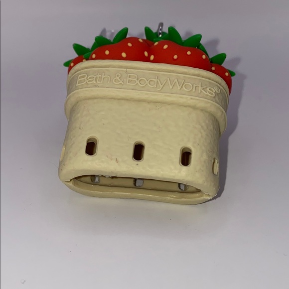 Bath & Body Works Berry Basket Pocketbac Holder - Picture 2 of 2